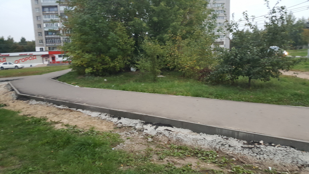 Рязанцев разозлил новый тротуар, ведущий в тупик